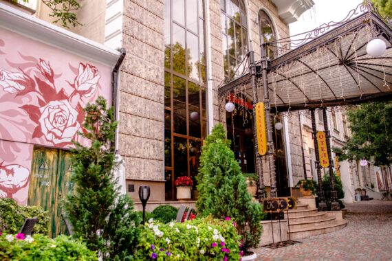 California Hotel